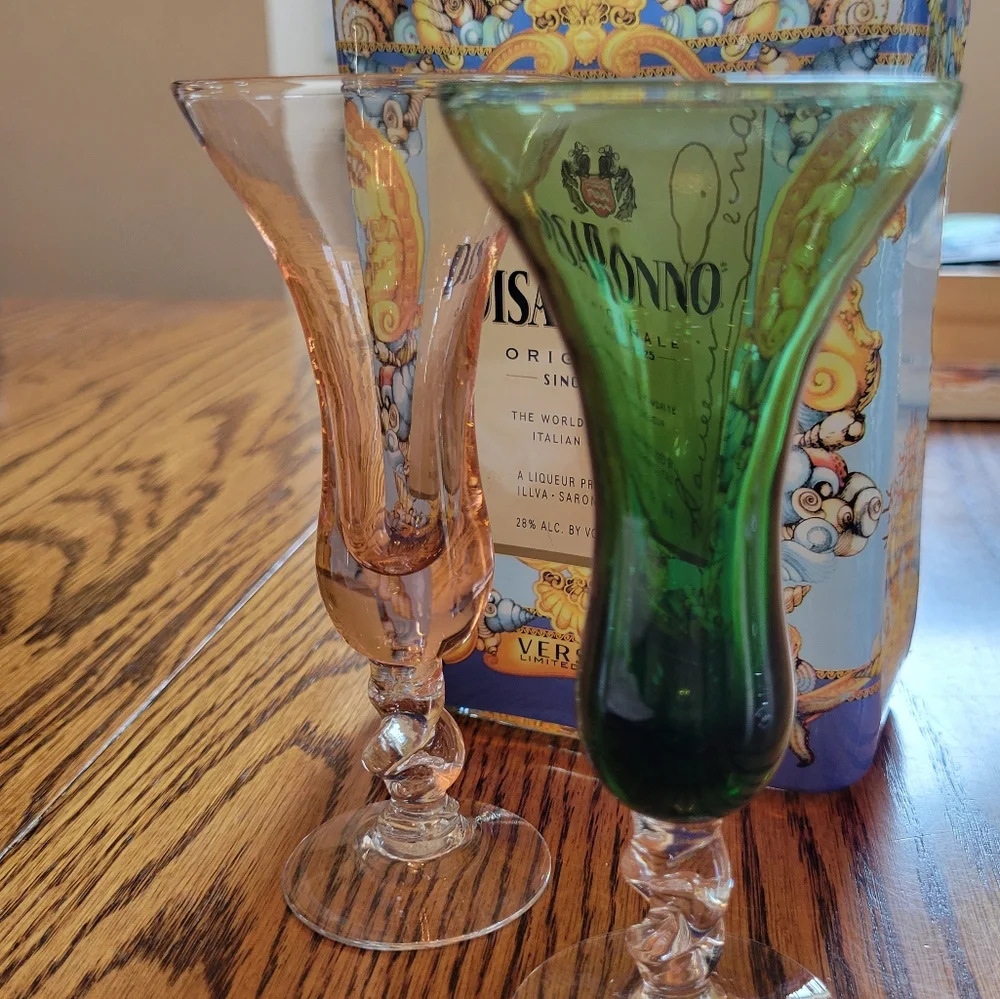 Cordial Glasses ~ Shot Glasses ~ Set of 4 (2 are chipped) FINAL PRICE ITEM!
